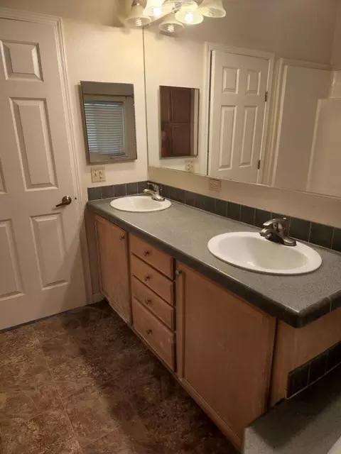 20113 Cindy Ln, Redding, CA 96002 photo 21