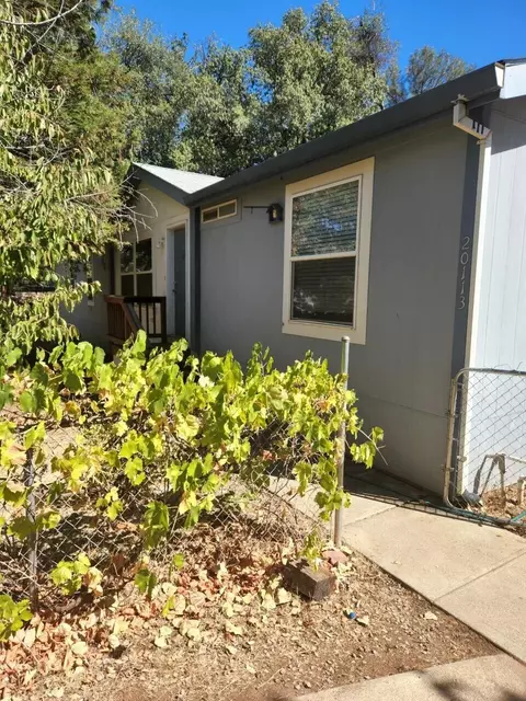 20113 Cindy Ln, Redding, CA 96002 photo 1