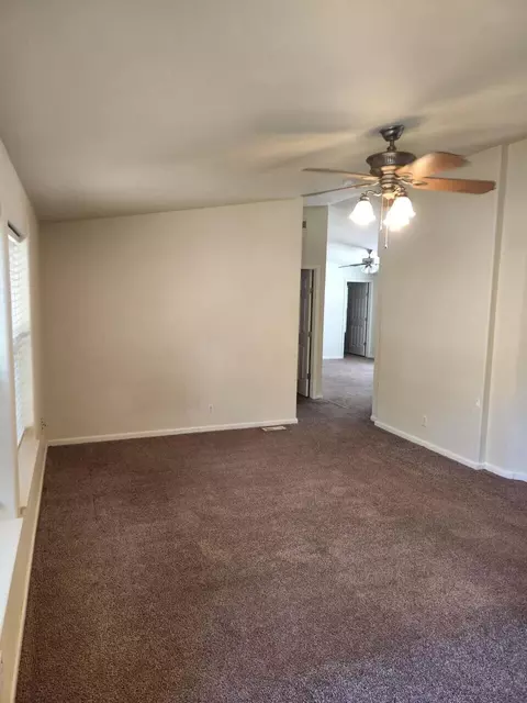 20113 Cindy Ln, Redding, CA 96002 photo 4