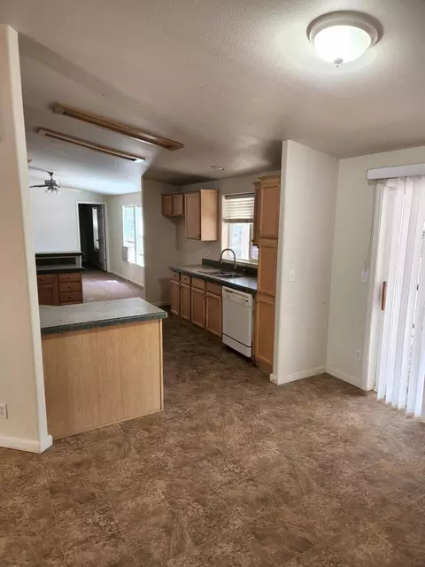 20113 Cindy Ln, Redding, CA 96002 photo 8