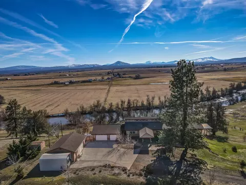 44789 Peppermint Ct, Mcarthur, CA 96056 photo 2