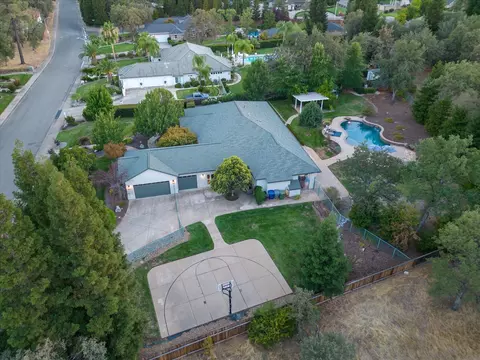 3370 Wimbledon Dr, Redding, CA 96002 photo 52