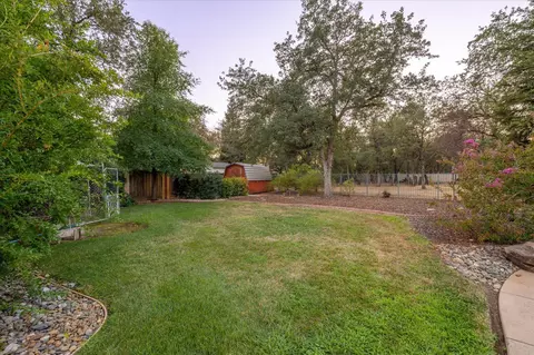 3370 Wimbledon Dr, Redding, CA 96002 photo 44