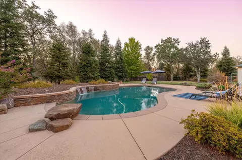 3370 Wimbledon Dr, Redding, CA 96002 photo 37