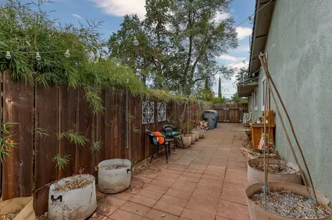 1080 Mistletoe Ln, Redding, CA 96002 photo 40
