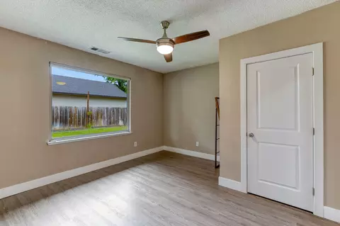1080 Mistletoe Ln, Redding, CA 96002 photo 28