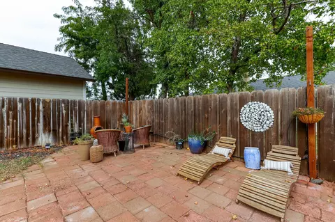 1080 Mistletoe Ln, Redding, CA 96002 photo 32