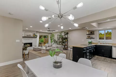 1080 Mistletoe Ln, Redding, CA 96002 photo 9