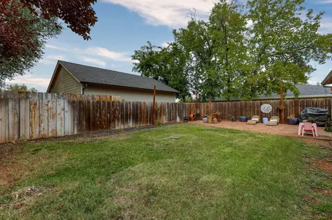 1080 Mistletoe Ln, Redding, CA 96002 photo 39