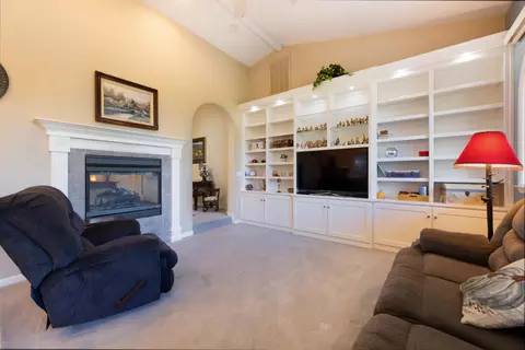 19292 Sellins View Ct, Redding, CA 96003 photo 6