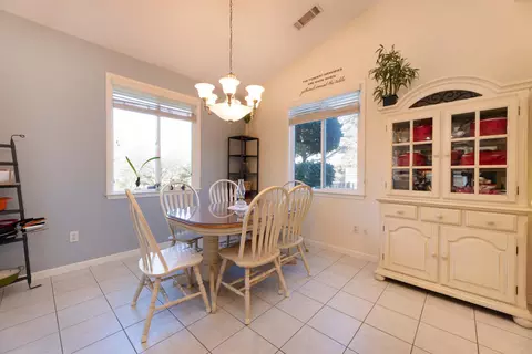 19292 Sellins View Ct, Redding, CA 96003 photo 5