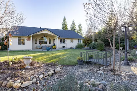 19292 Sellins View Ct, Redding, CA 96003 photo 16