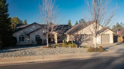 19292 Sellins View Ct, Redding, CA 96003 photo 1