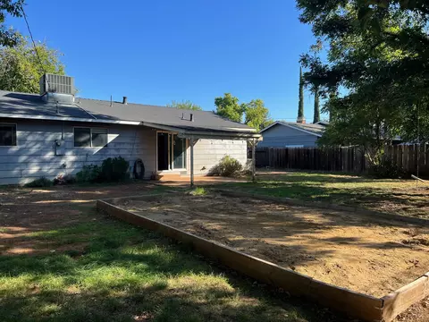 2123 Galaxy Way, Redding, CA 96002 photo 13