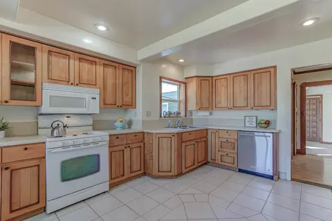 124 Santa Rosa Ave, Gerber, CA 96035 photo 11