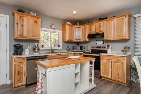 23402342 Shasta St, Redding, CA 96001 photo 32