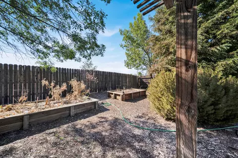 1426 Lavender Way, Redding, CA 96003 photo 40