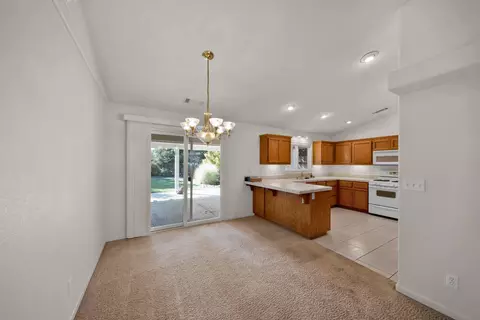 1426 Lavender Way, Redding, CA 96003 photo 11
