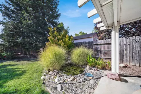 1426 Lavender Way, Redding, CA 96003 photo 34