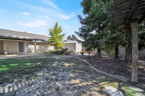 1426 Lavender Way, Redding, CA 96003 photo 38