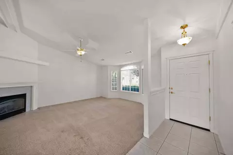 1426 Lavender Way, Redding, CA 96003 photo 4