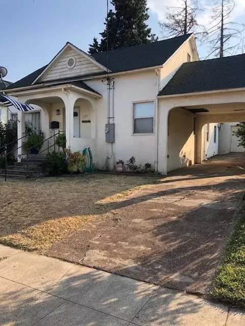 1022 West St, Redding, CA 96001 photo 2