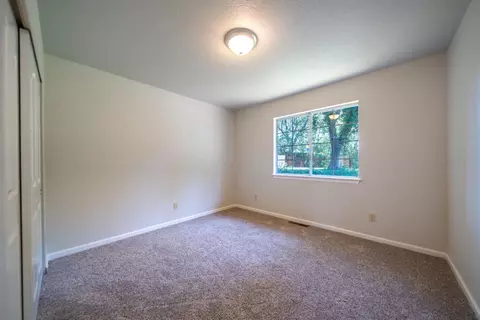 1095 Harpole Rd, Redding, CA 96002 photo 24