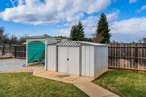 6750 Eastmont Dr, Redding, CA 96002 photo 33