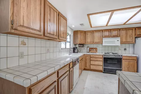 6595 Flicker Way, Anderson, CA 96007 photo 10