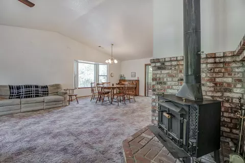 6595 Flicker Way, Anderson, CA 96007 photo 13