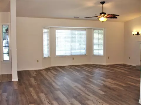 6424 Oxbow St, Redding, CA 96001 photo 3