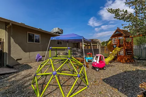 3029 Merle Dr, Redding, CA 96001 photo 18