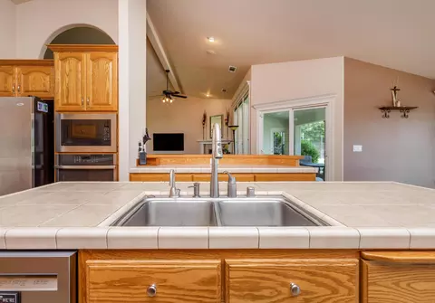 3802 Tea Rose Ct, Redding, CA 96001 photo 13