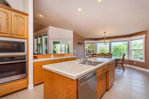 3802 Tea Rose Ct, Redding, CA 96001 photo 16