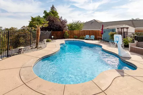 3802 Tea Rose Ct, Redding, CA 96001 photo 5