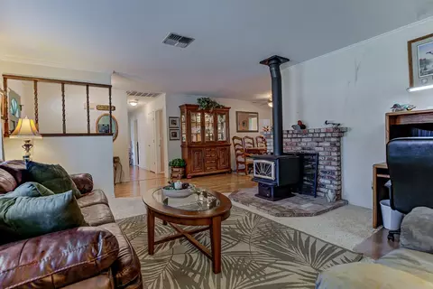 2867 Amethyst Way, Redding, CA 96003 photo 4