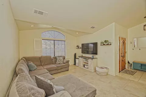 3153 Sunglow, Redding, CA 96001 photo 4