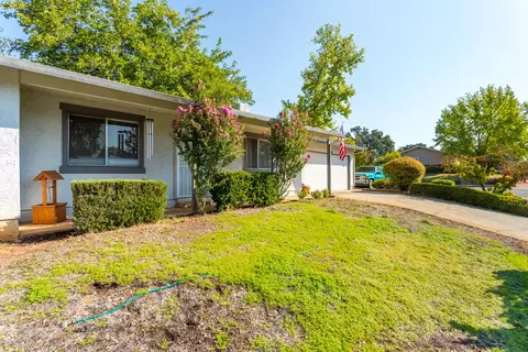 2260 Kerry Ave, Redding, CA 96002 photo 2