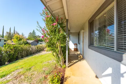 2260 Kerry Ave, Redding, CA 96002 photo 3