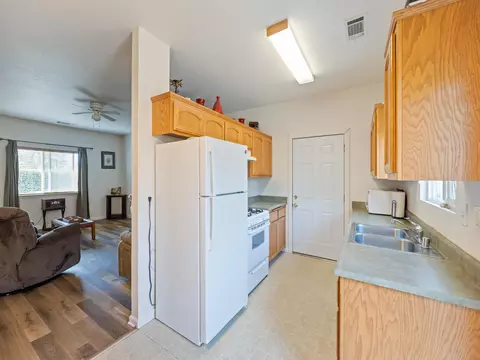 4020 Notre Dame Ave, Redding, CA 96003 photo 6
