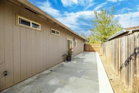 4020 Notre Dame Ave, Redding, CA 96003 photo 19