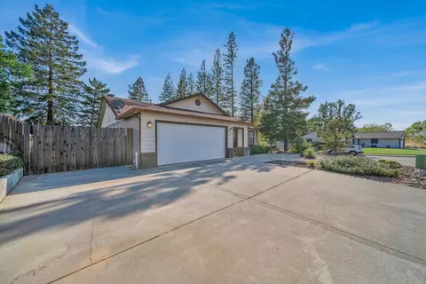 915 Countryside Dr, Red Bluff, CA 96080 photo 3