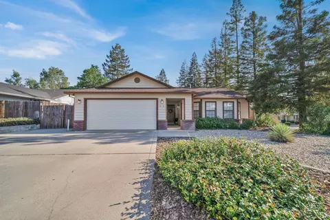 915 Countryside Dr, Red Bluff, CA 96080 photo 1