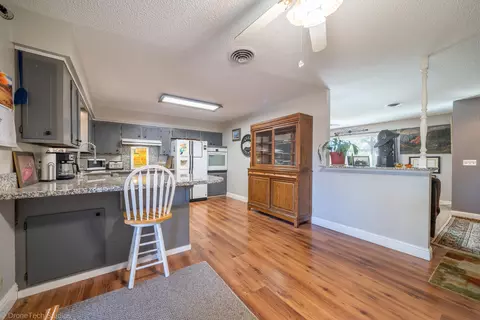 6741 Southgate Dr, Redding, CA 96001 photo 9