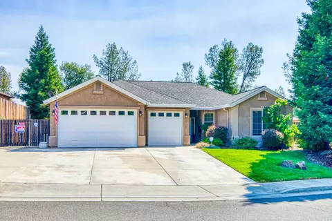 2085 Hedgerow Ave, Redding, CA 96003 photo 1