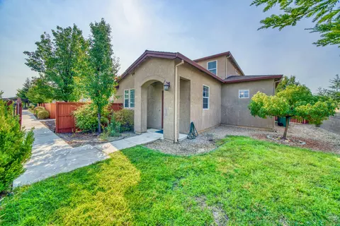 520 Mission De Oro Dr, Redding, CA 96003 photo 2