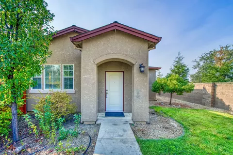 520 Mission De Oro Dr, Redding, CA 96003 photo 3