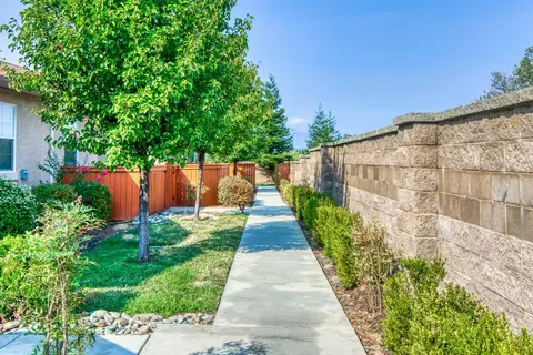 520 Mission De Oro Dr, Redding, CA 96003 photo 24