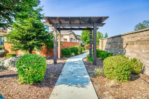 520 Mission De Oro Dr, Redding, CA 96003 photo 23