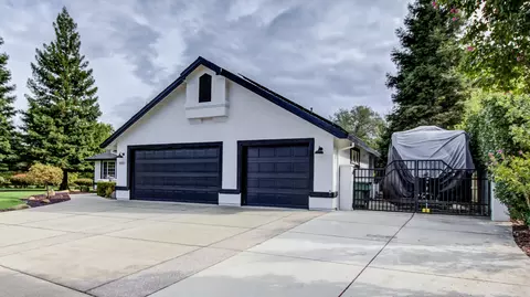 4701 Yellowstone Dr, Redding, CA 96002 photo 3